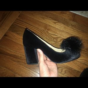 The Fix Women's black Block Heel Feather Pom Pump
